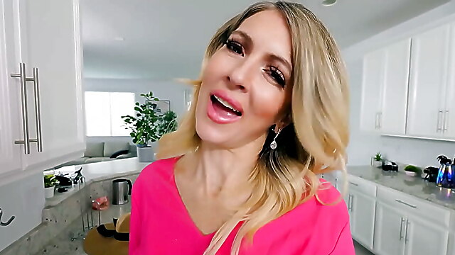 Blowjob favor, milf gagging pov, kitchen huge cock, milf handjob kitchen, gagging fake tits, threesome 3p